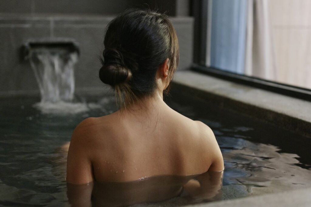 Relaxing Girl in Onsen