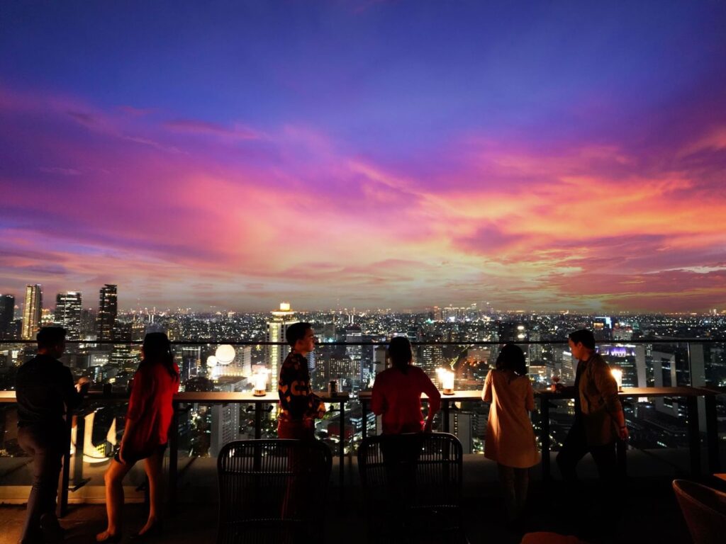 rooftop lounge and dining jakarta_kita bar