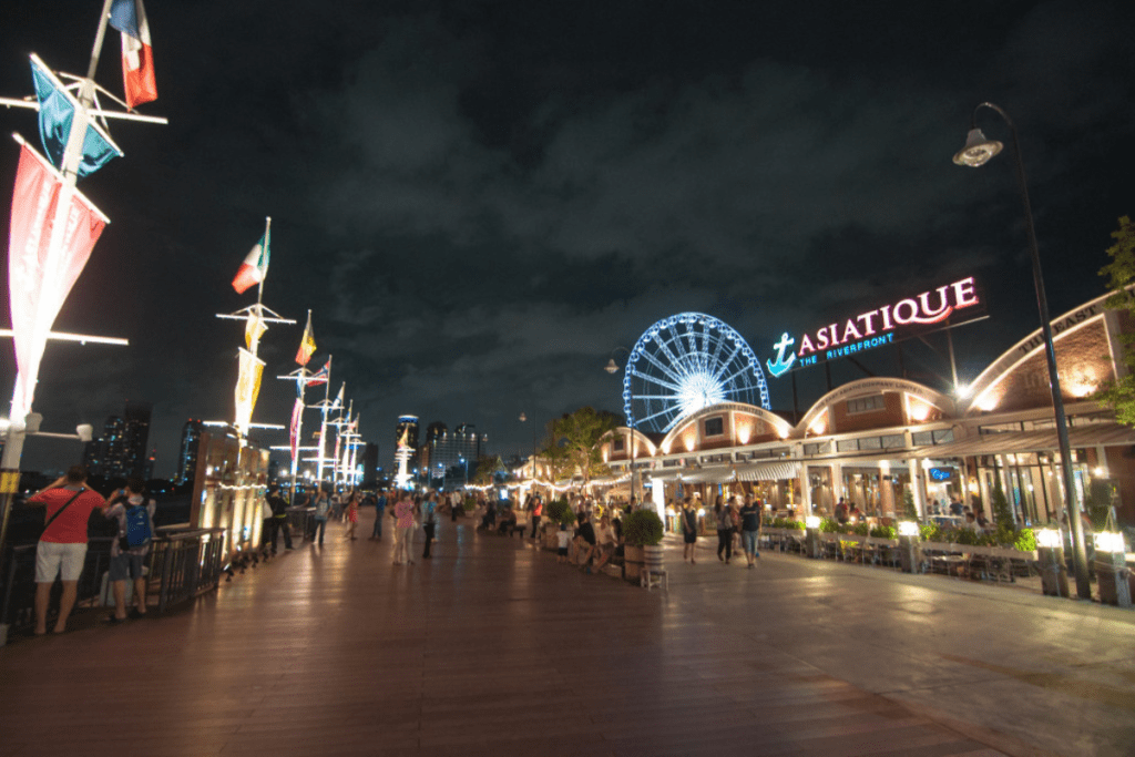 night markets in bangkok_asiatique the riverfront (2)